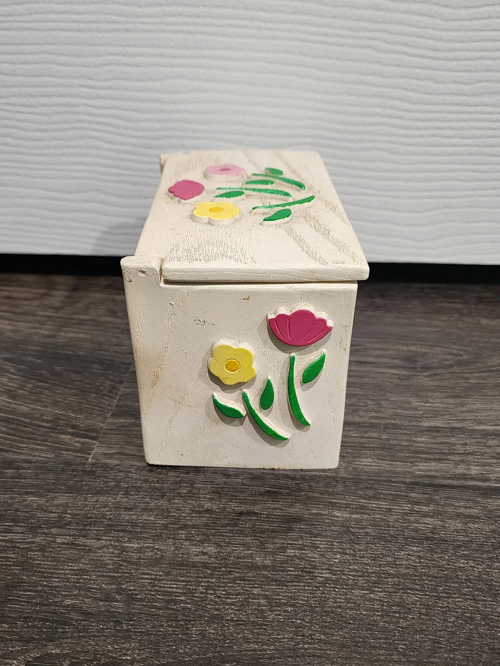 Vintage Recipe box flip open flowers Floral wood look white green pink FTD 1985
